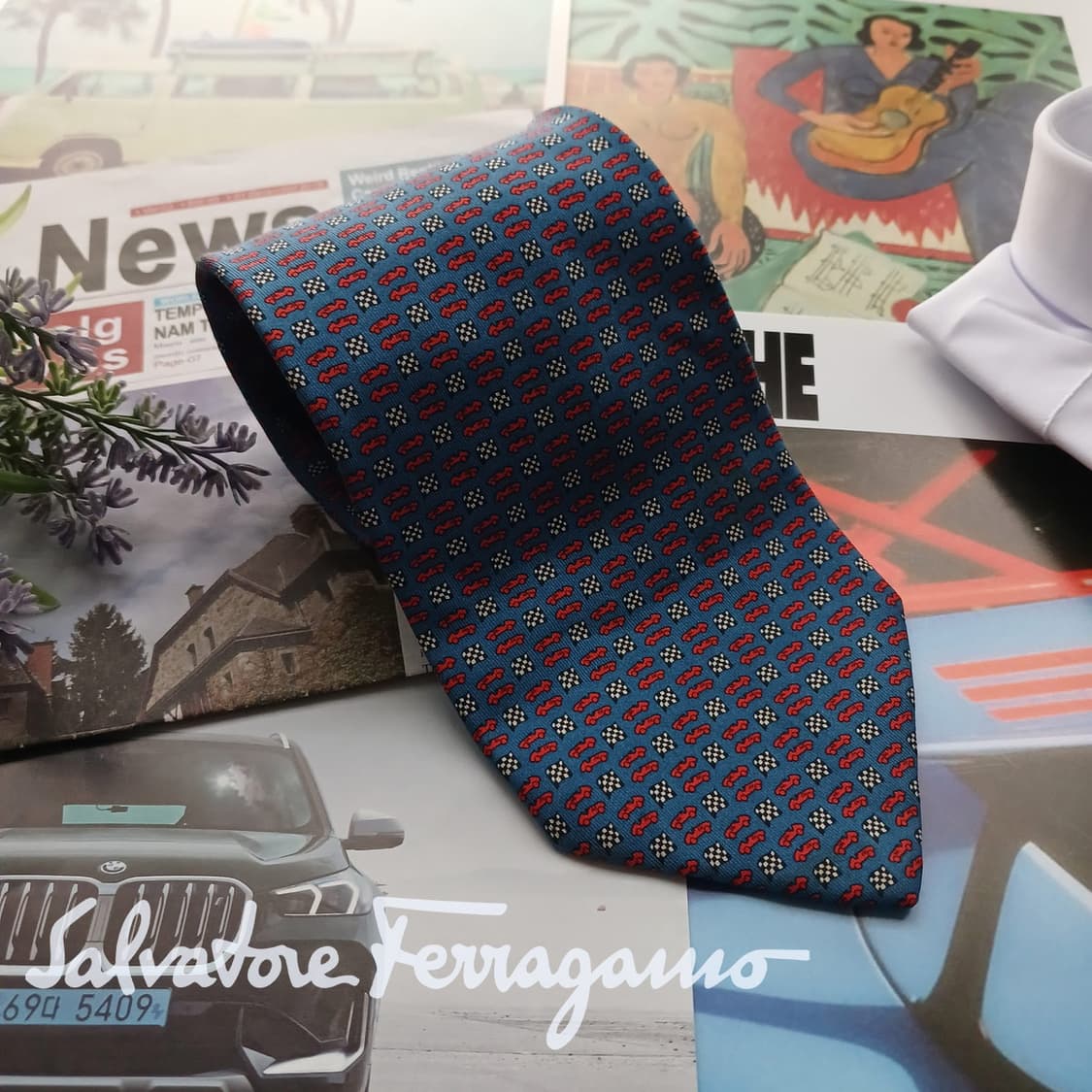 페라가모 실크 블루 체커보드 패턴 넥타이 9.9cm B등급 A18525
 상품이미지1