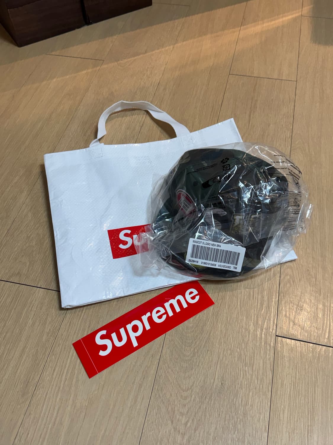 [758] 슈프림 26ss 마스코트 s 로고 뉴에라 우드랜드 카모 상품이미지3