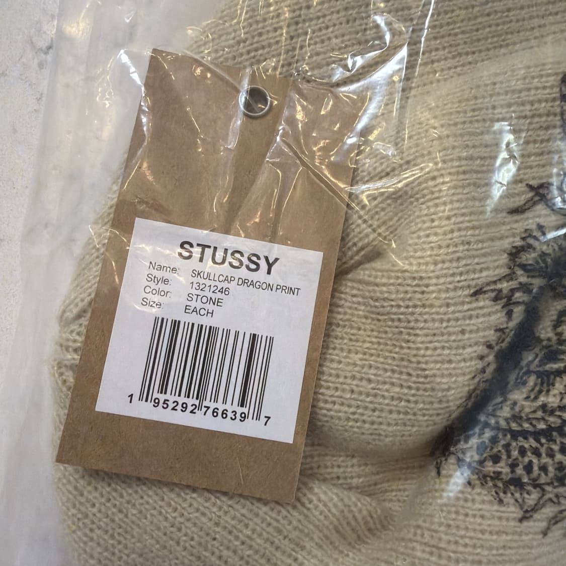 25FW 스투시 스컬캡 드래곤 프린트 비니 스톤 상품이미지3