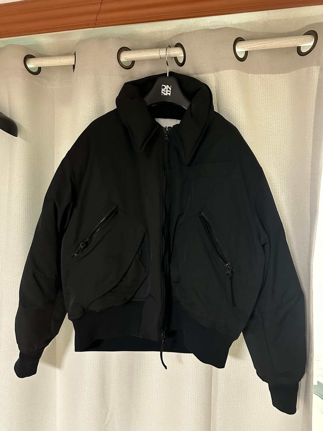 dnsr 플린이트 크롭 덕다운패딩 상품이미지1