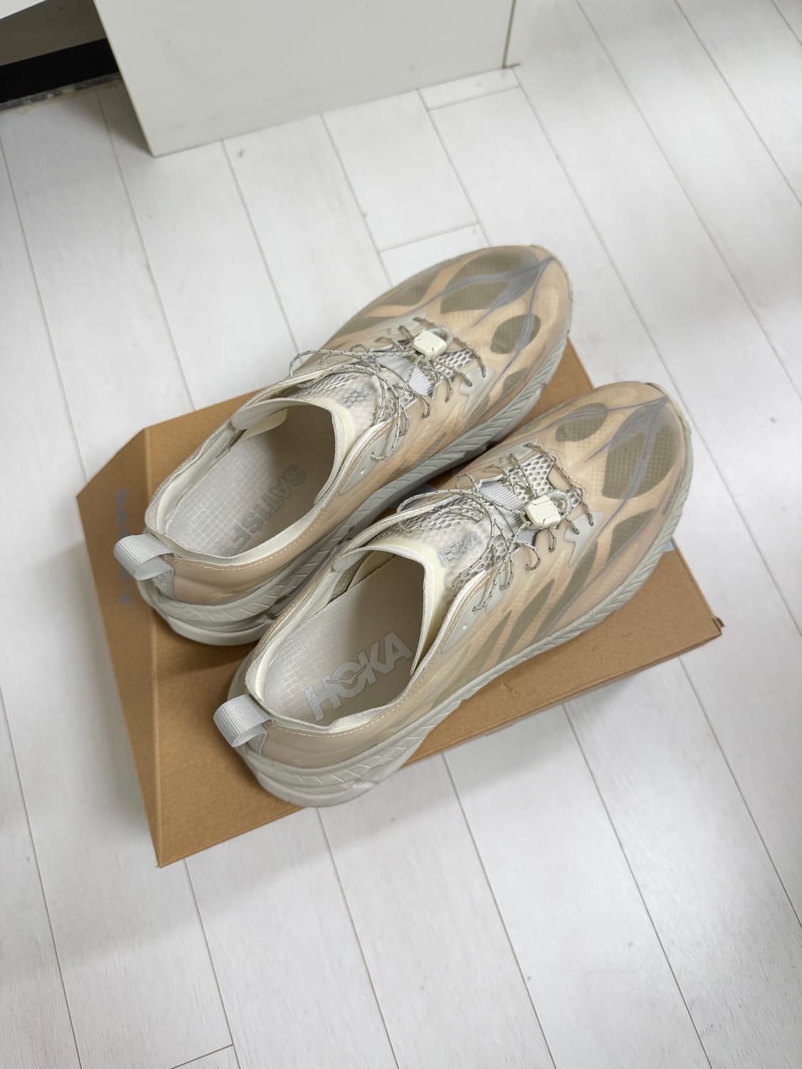 호카 X 세티스파이 280 사이즈  사진찍고 절대 안신습니다 비싸게 주고 상품이미지1