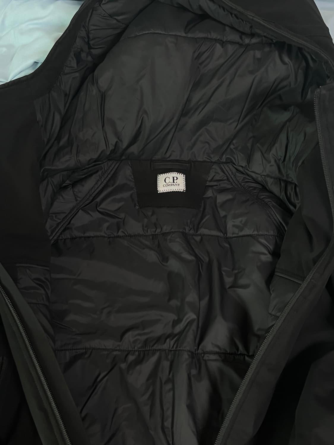 CP컴퍼니 경량패딩 50사이즈 상품이미지3