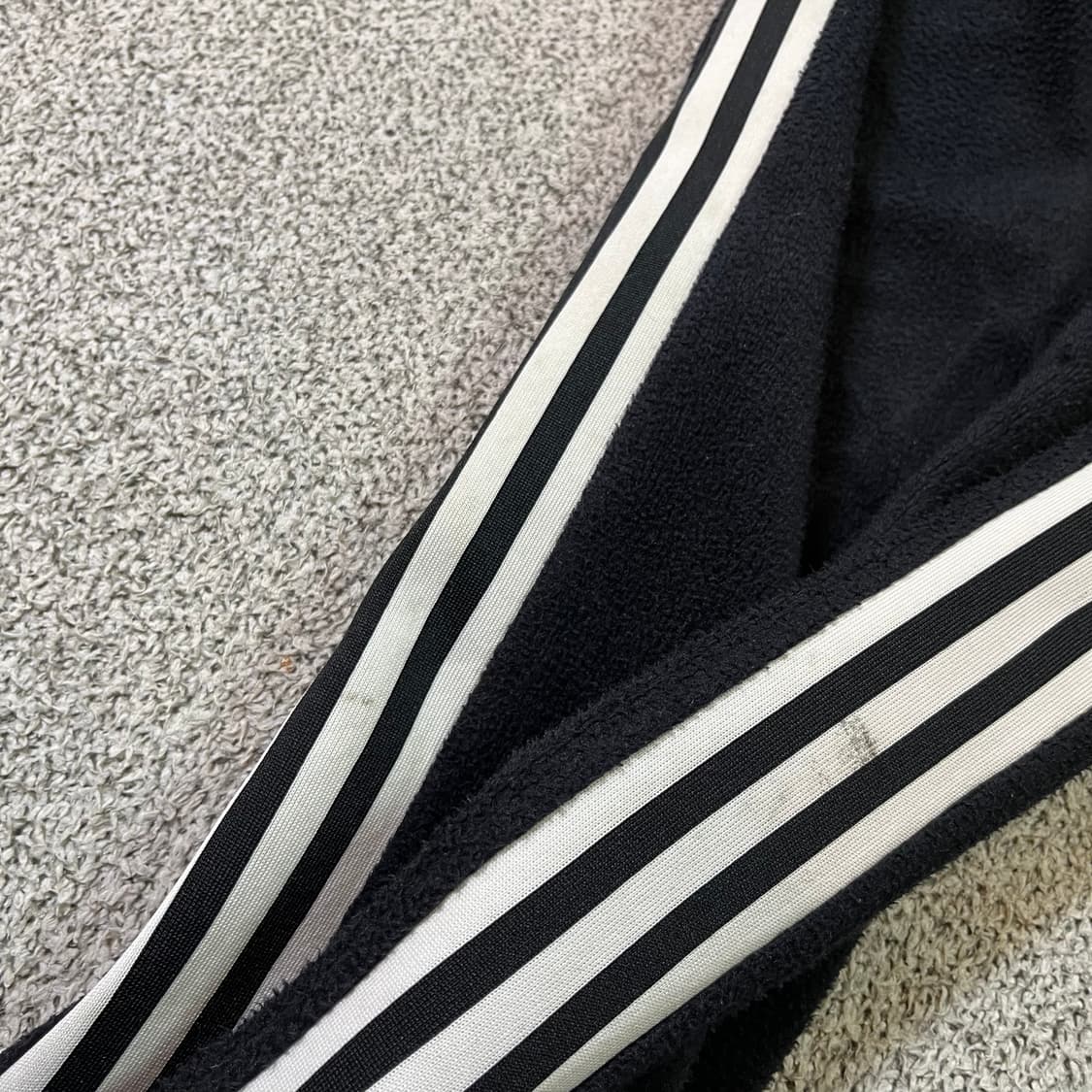 아디다스 플리스 삼선 트랙 팬츠 상품이미지4