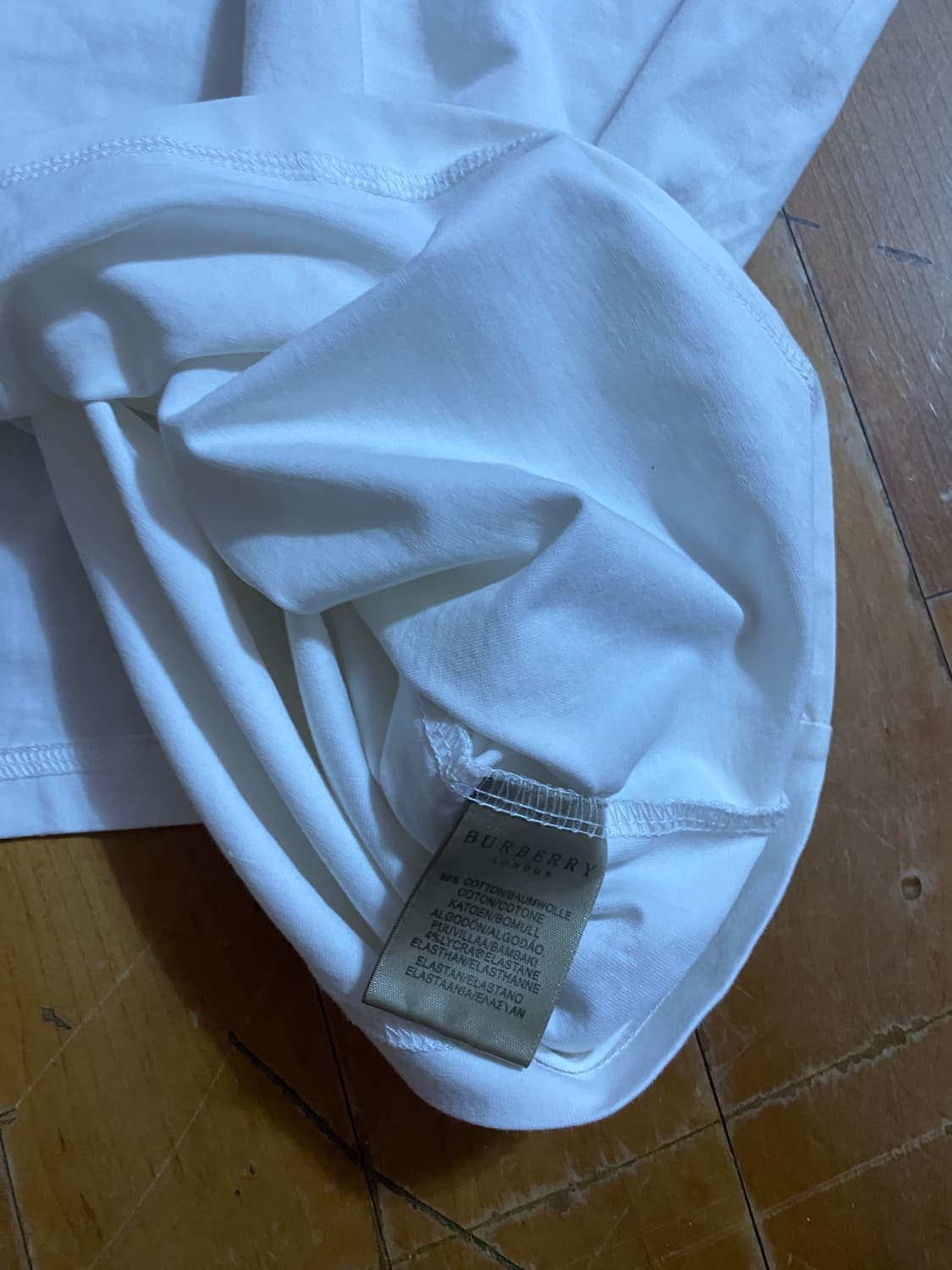 버버리 브릿 화이트 카라티 XL ( 100 ) 상품이미지4