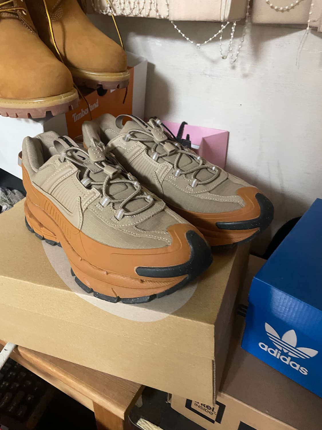 나이키 줌 보메로 롬 플랙스 앤트러사이트 260 상품이미지1