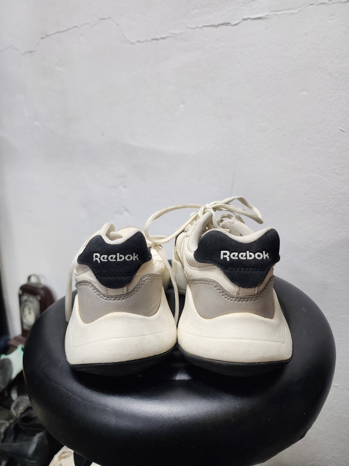 리복 FEUL FOAM 아이보리 운동화 상품이미지3