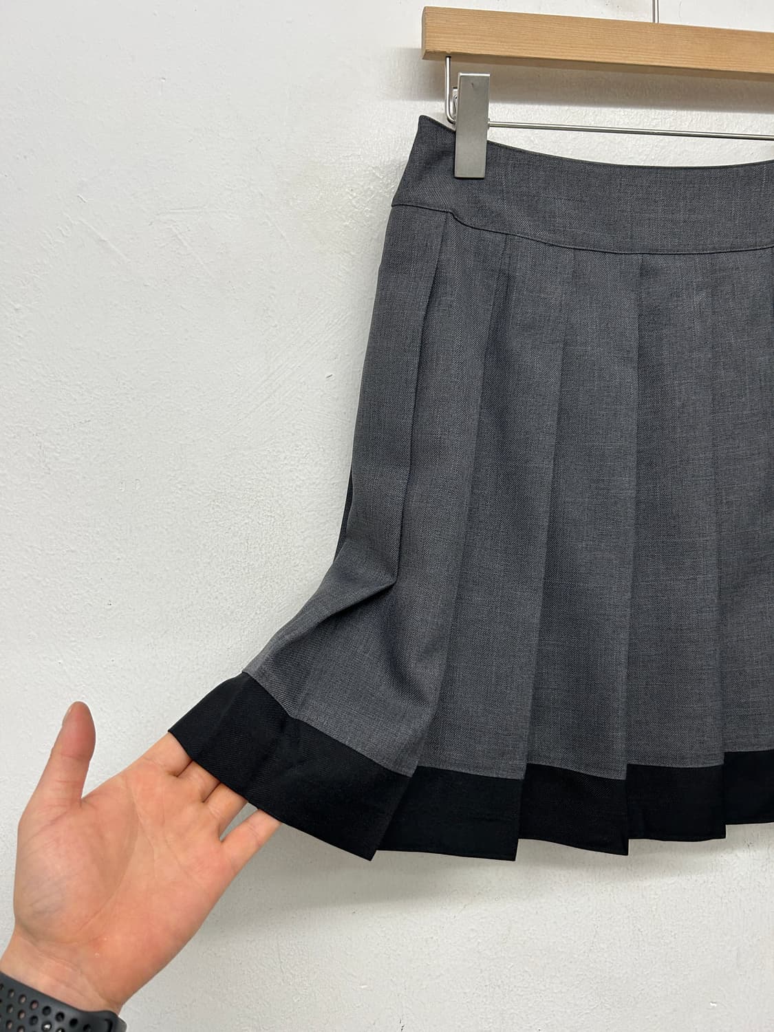 미치코런던 Y2K 블랙 자켓 + 플리츠 스커트 셋업 상품이미지8