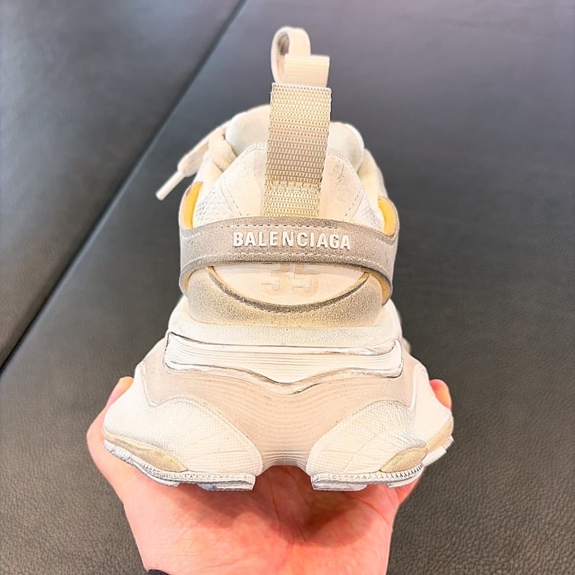 (정품/새상품) BALENCIAGA 발렌시아가 여성 화이트 카고 스니커즈 상품이미지3
