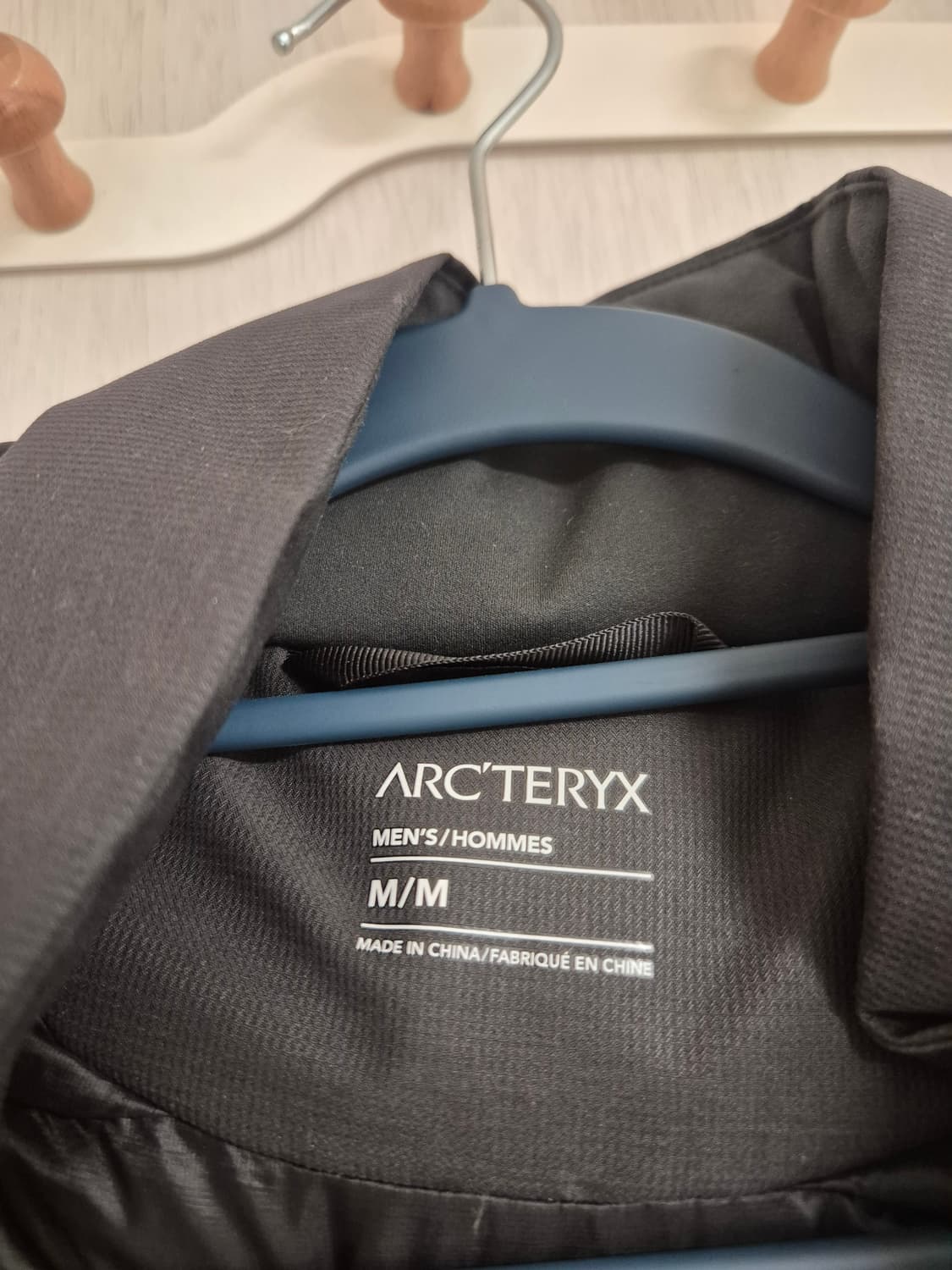 아크테릭스 써마 파카  패딩 M 블랙 상품이미지3