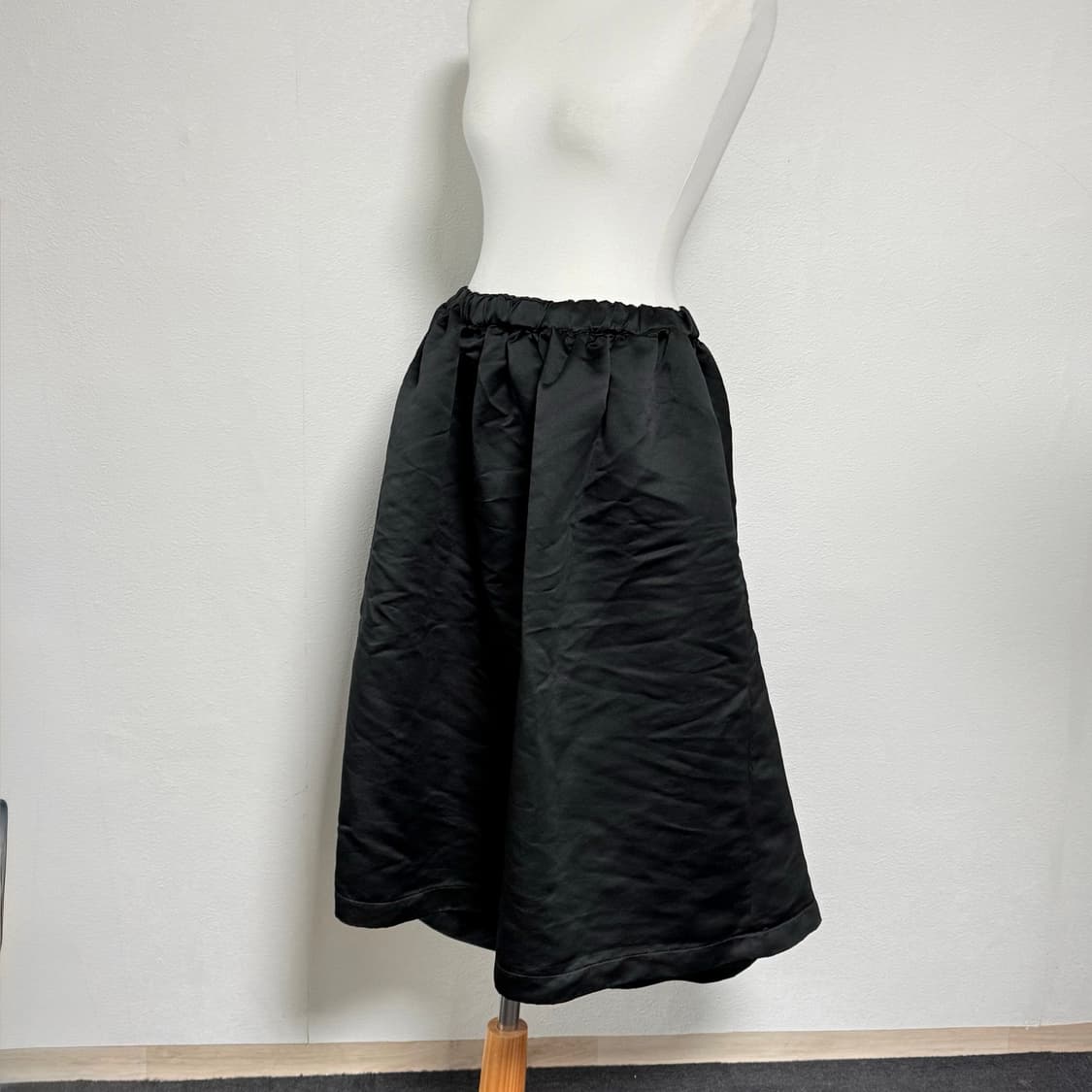 20ss 꼼데가르송 꼼데가르송 새틴 아방가르드 스커트 xs 상품이미지2