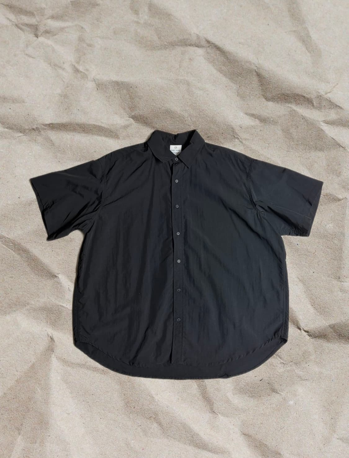 아이러니포르노 화이트라인 블랙 셔츠 (m) 상품이미지4