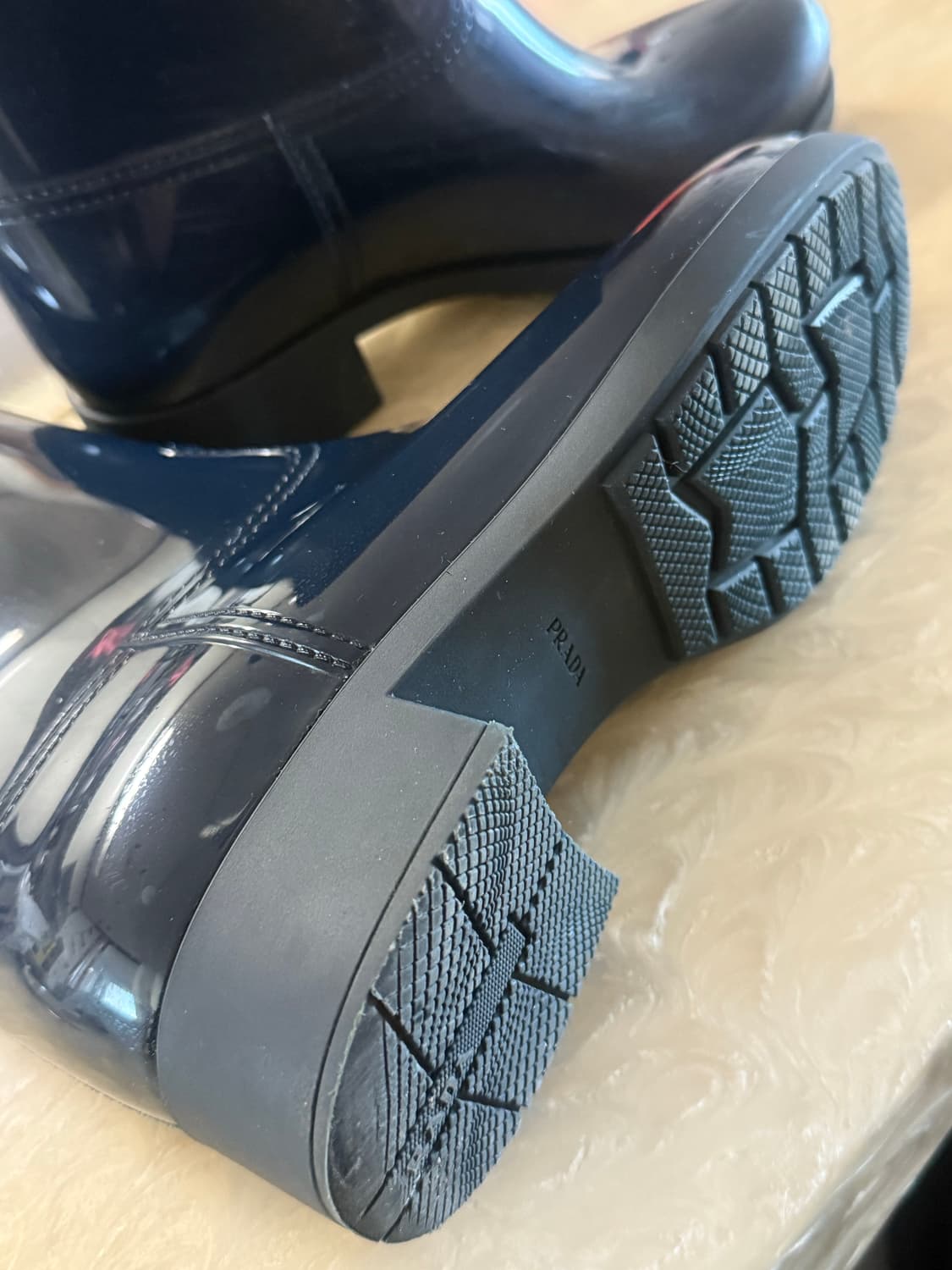 프라다 로고플레이드 네이비 레인부츠 38 (240) 상품이미지4
