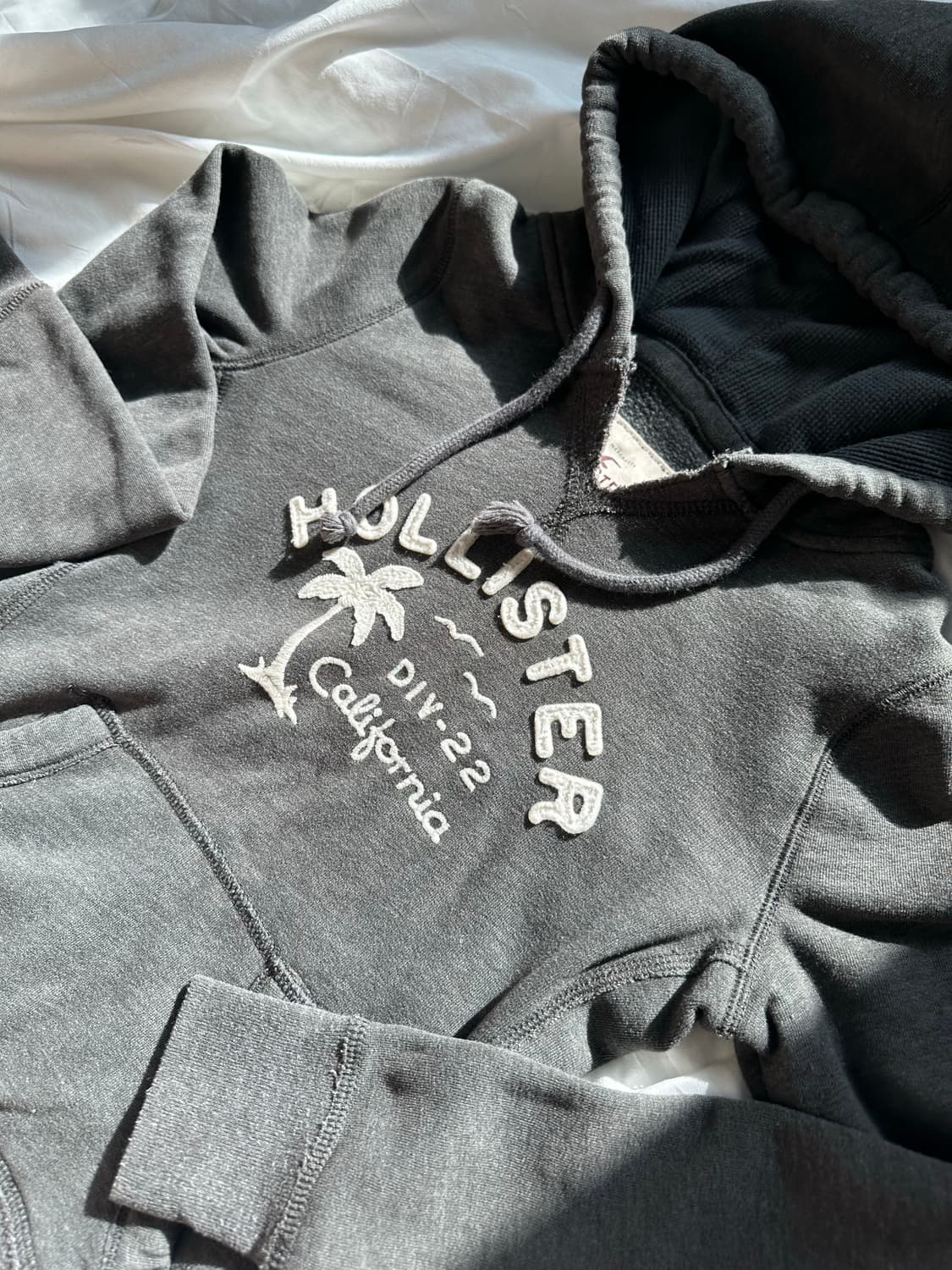 Hollister 홀리스터 딱붙핏 후드티 상품이미지2