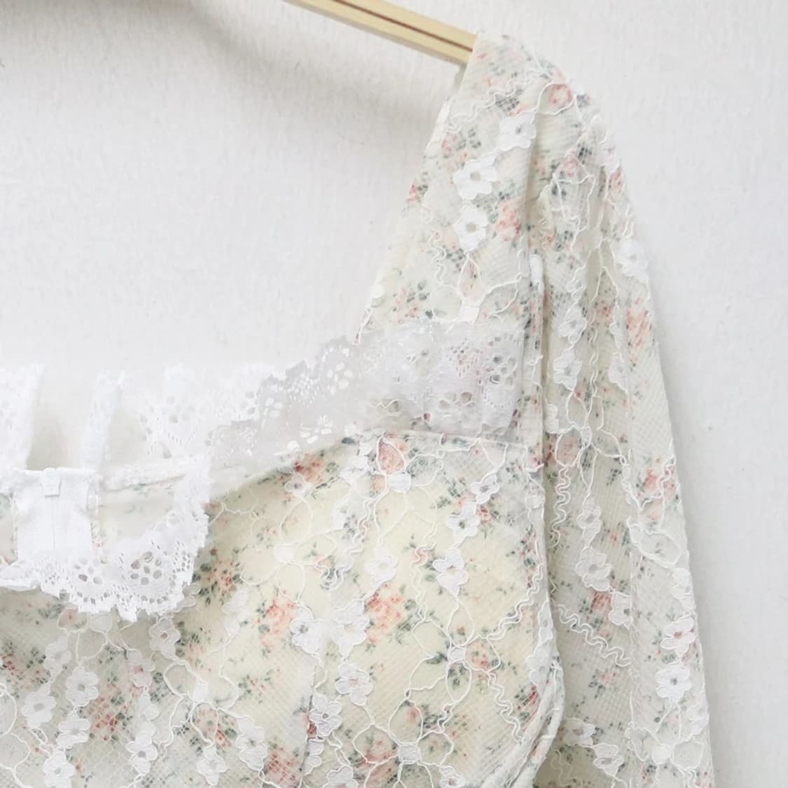 위고 플라워 레이스 코르셋 블라우스 59901 상품이미지5