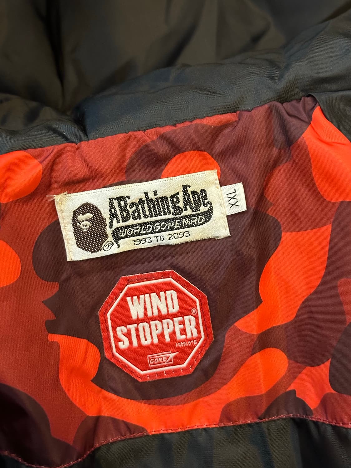 BAPE 레드 카모 샤크 패딩 XXL 상품이미지6
