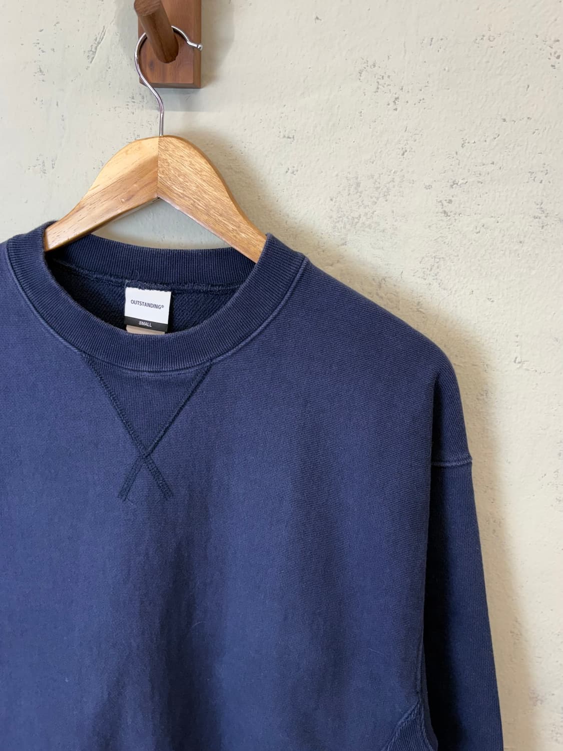 아웃스탠딩 헤비 스웻 맨투맨 네이비 상품이미지4