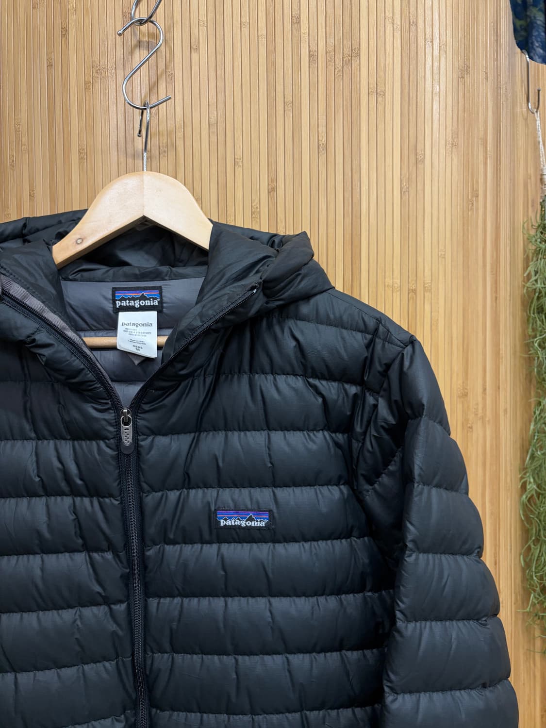 파타고니아 경량 패딩 블랙 상품이미지2