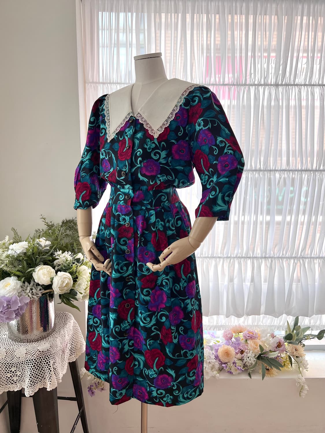 화이트 카라 플라워 버튼 원피스 상품이미지7