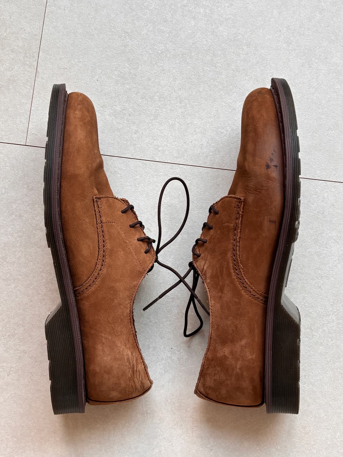 Dr.Martens OCTAVIUS 브라운 누벅 더비슈즈 상품이미지5