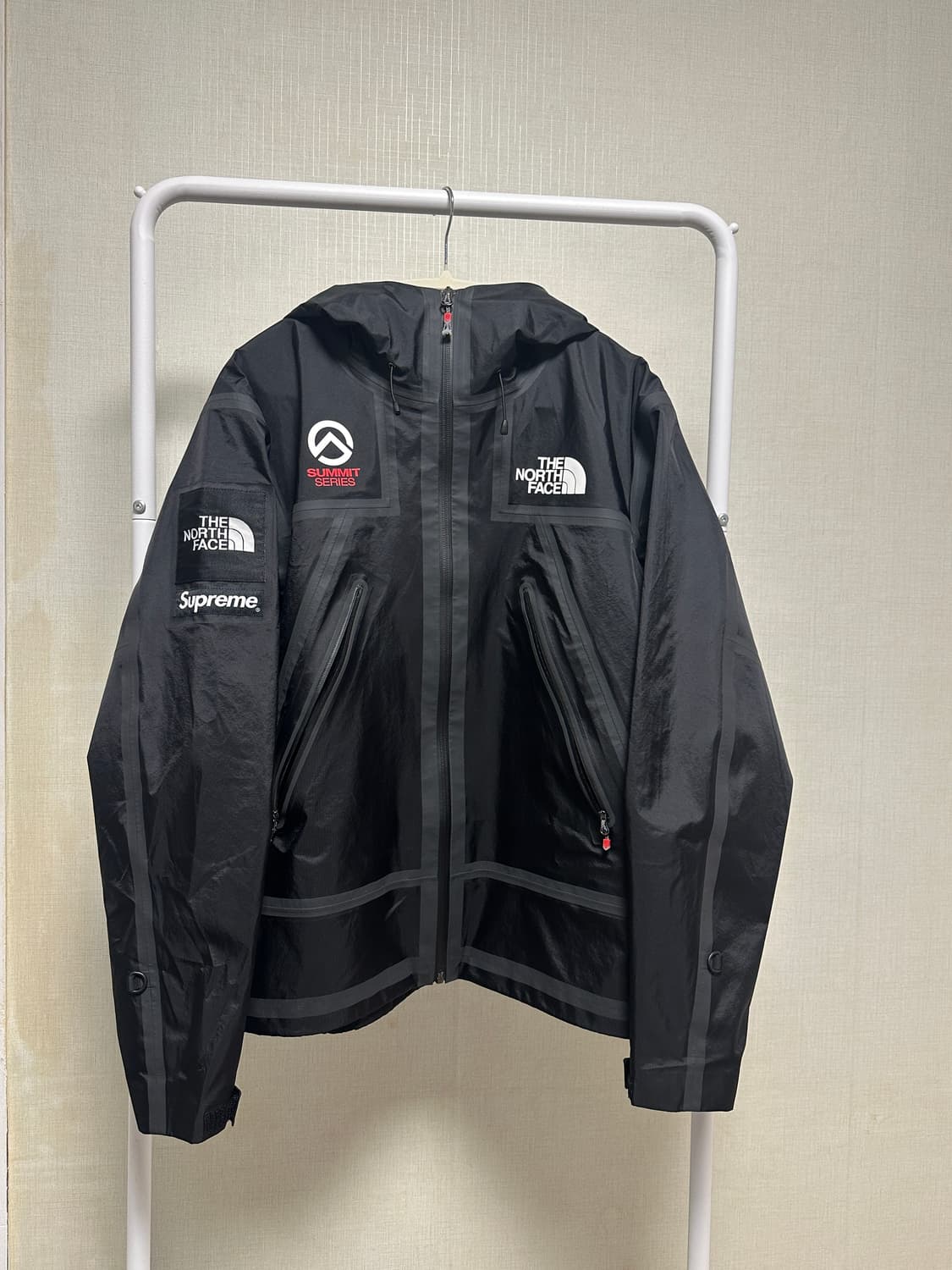 슈프림 노스페이스 서밋 자켓 상품이미지1