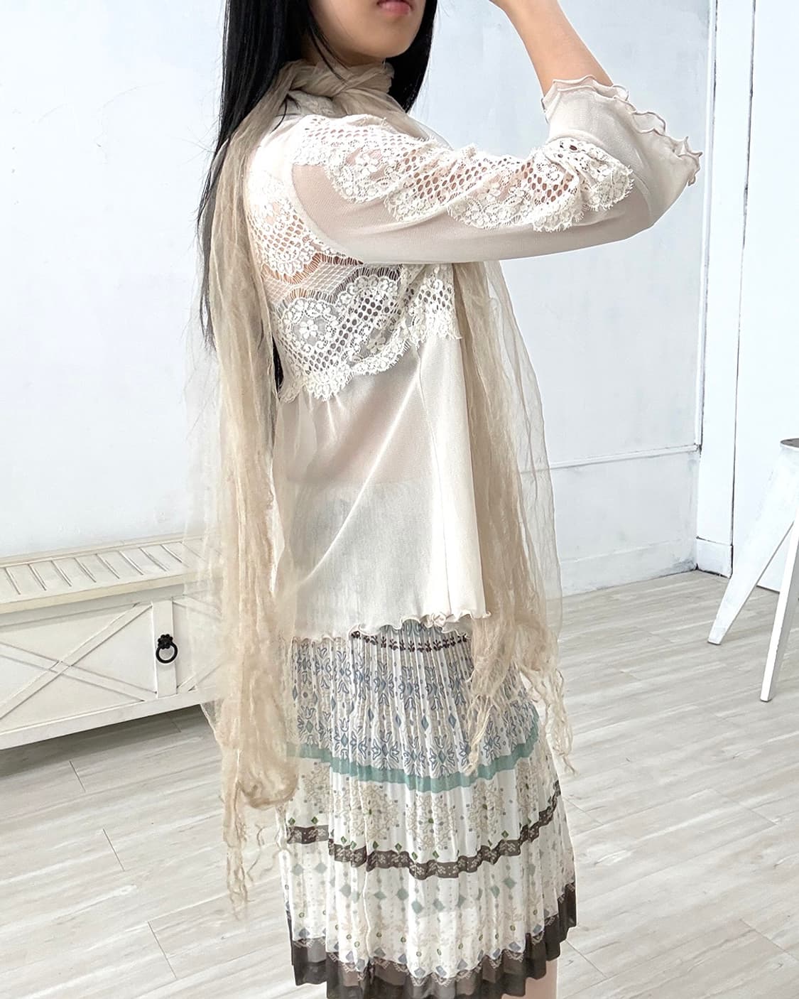 Beige Lace Sheer Shirt 상품이미지5
