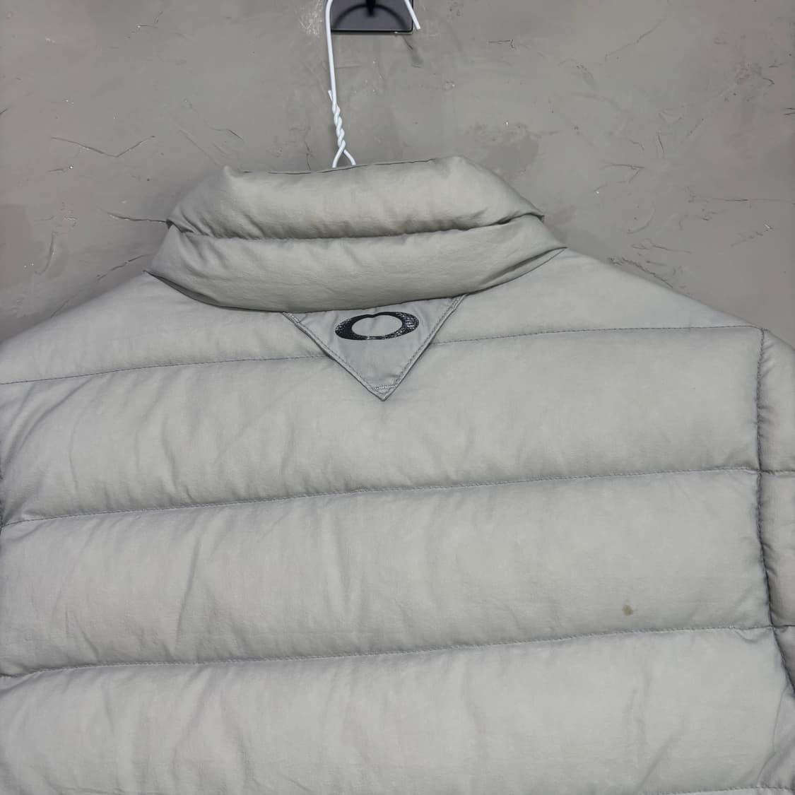 오클리 경량 패딩조끼 카키 그레이 상품이미지6