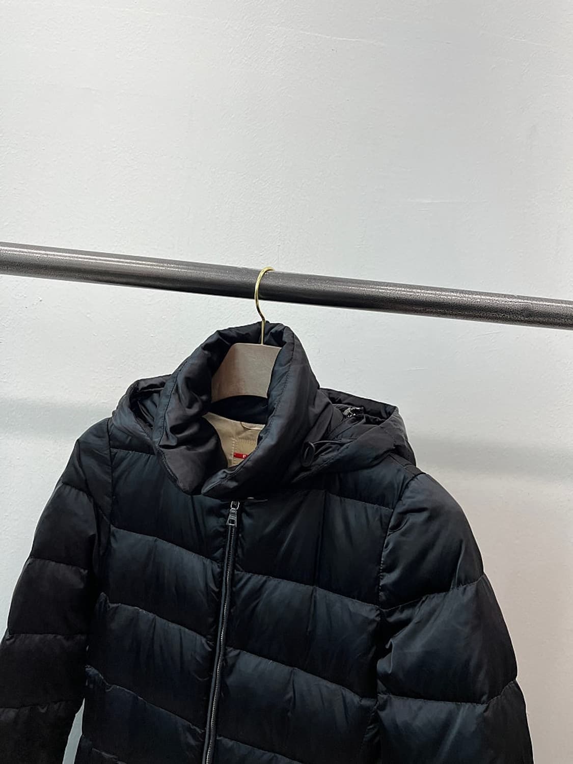 여) 프라다 리나일론 후드패딩  상품이미지4