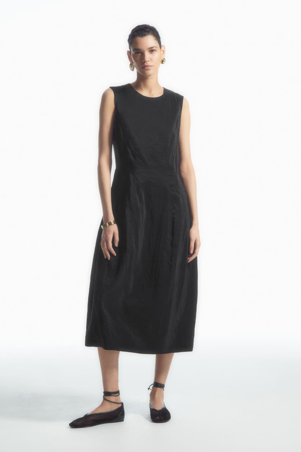 COS 슬리브리스 탑스티치 미디 드레스 블랙 상품이미지1