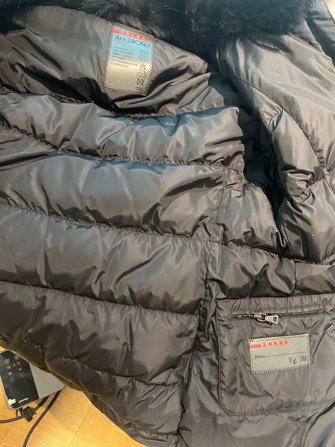 프라다패딩 상품이미지2