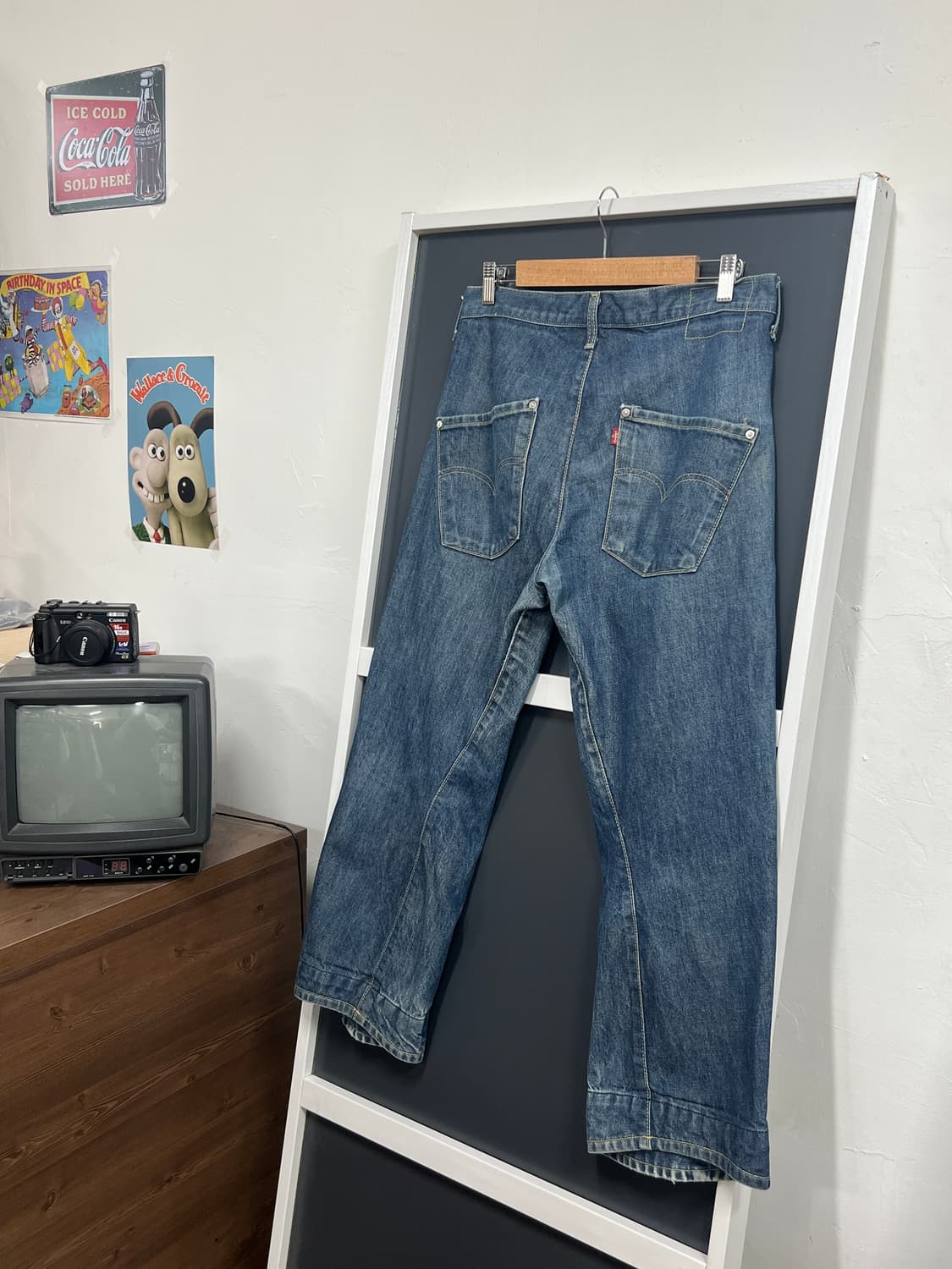 리바이스 엔지니어드 워시드 데님 팬츠 상품이미지1