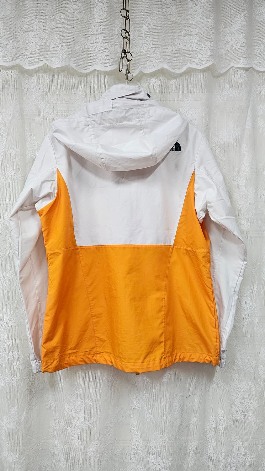 노스페이스 여성 바람막이  상품이미지3