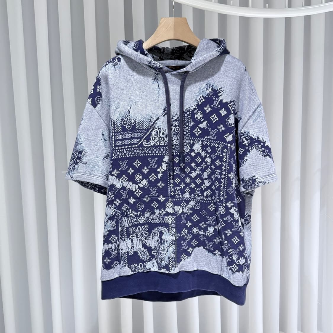 2XL / 루이비통 모노그램 반다나 니트 반팔 후드  상품이미지3