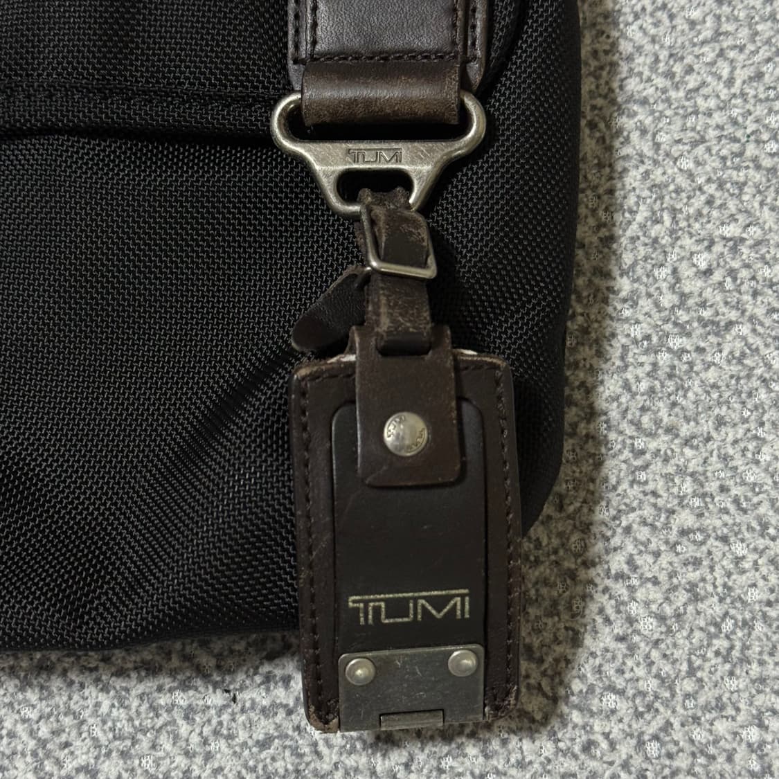 TUMI 투미 알파브라보 크로스백 상품이미지8