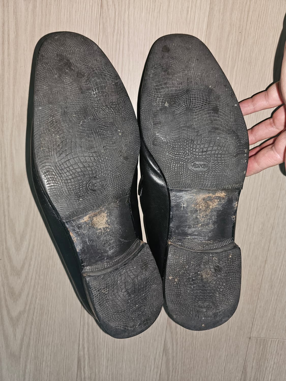 페라가모 블랙 남성  간치니 장식 구두 상품이미지6