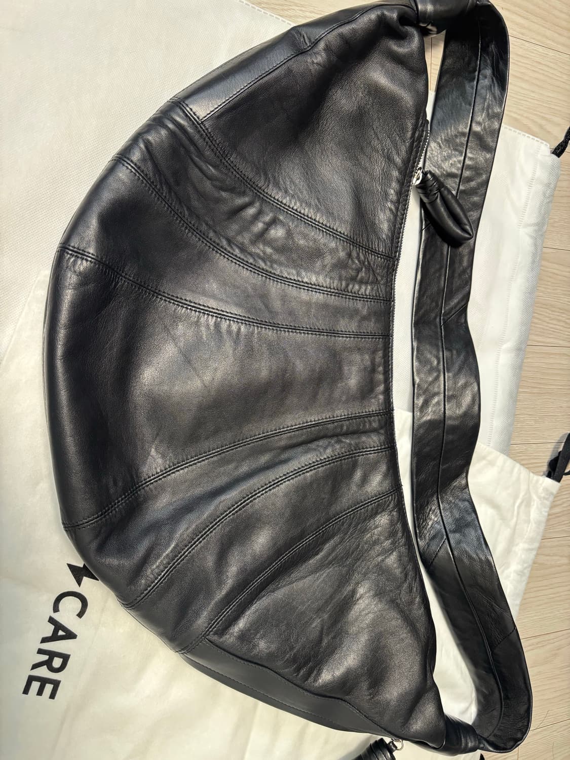 르메르 범백 라지 크루아상 백 블랙 나파 상품이미지9