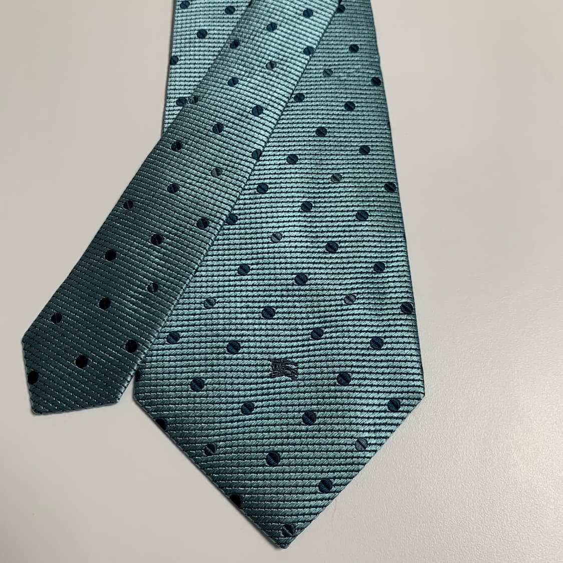 버버리(BURBERRY) 도트넥타이 명품 100실크 A+등급 9.4cm 상품이미지4