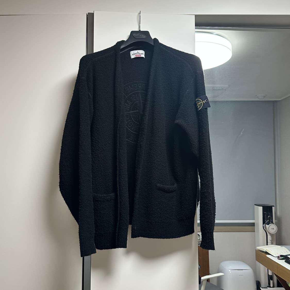 스톤아일랜드x슈프림 가디건 상품이미지1