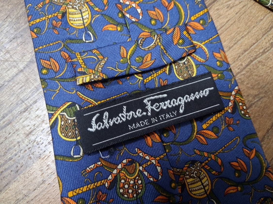 일본수입 살바토레 페라가모넥타이 칼라감배색 패턴 뛰어난  9.7 상품이미지5