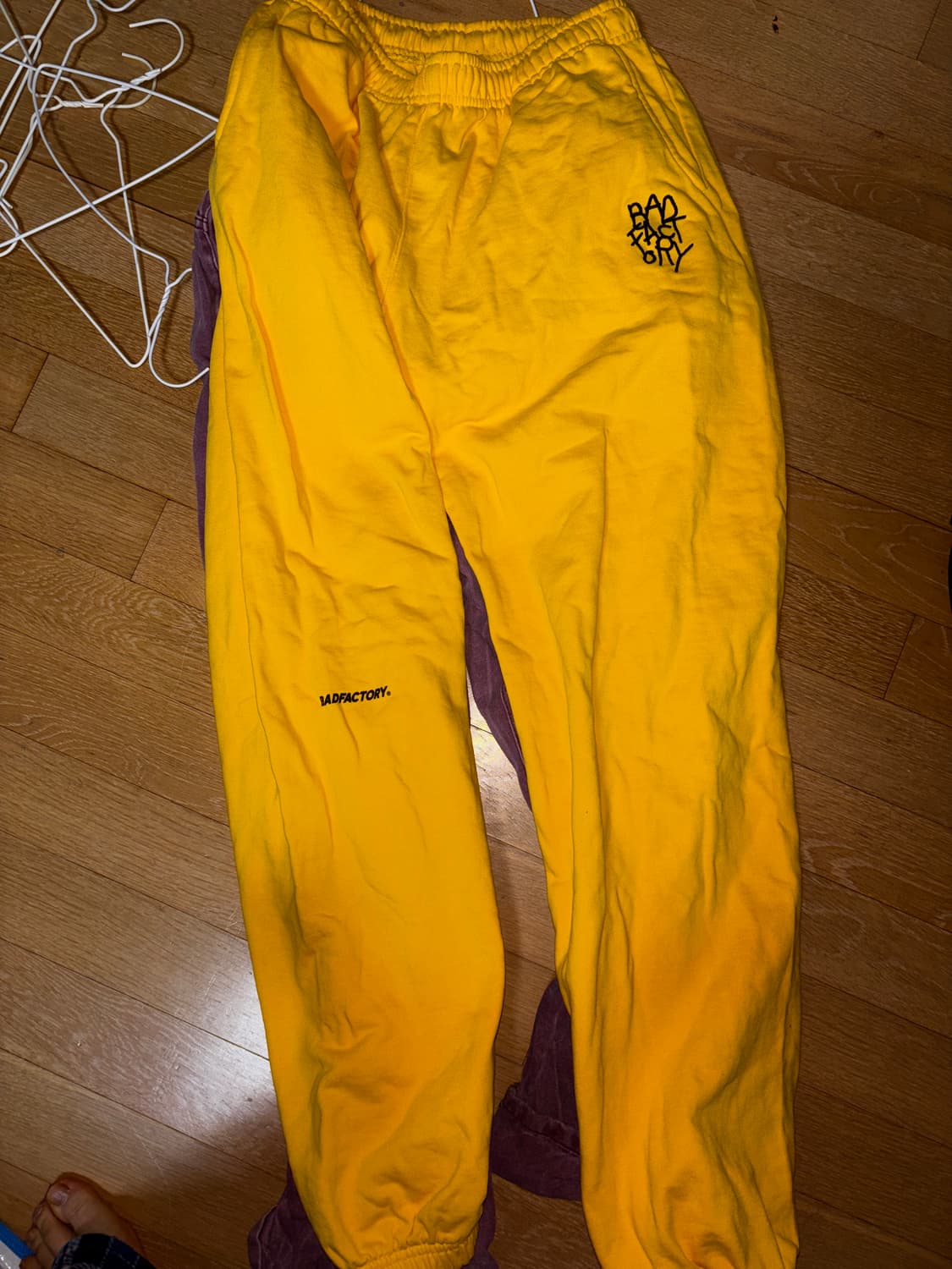 옐로우 조거팬츠 상품이미지1