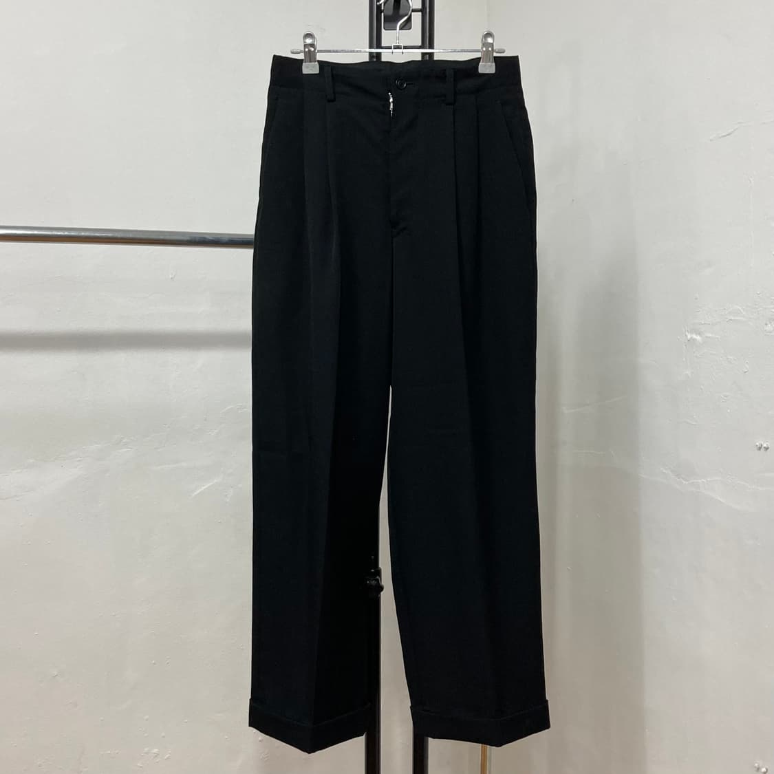 요지 야마모토(Yohji Yamamoto) 턱 디테일 턴업 와이드 슬랙스 상품이미지1