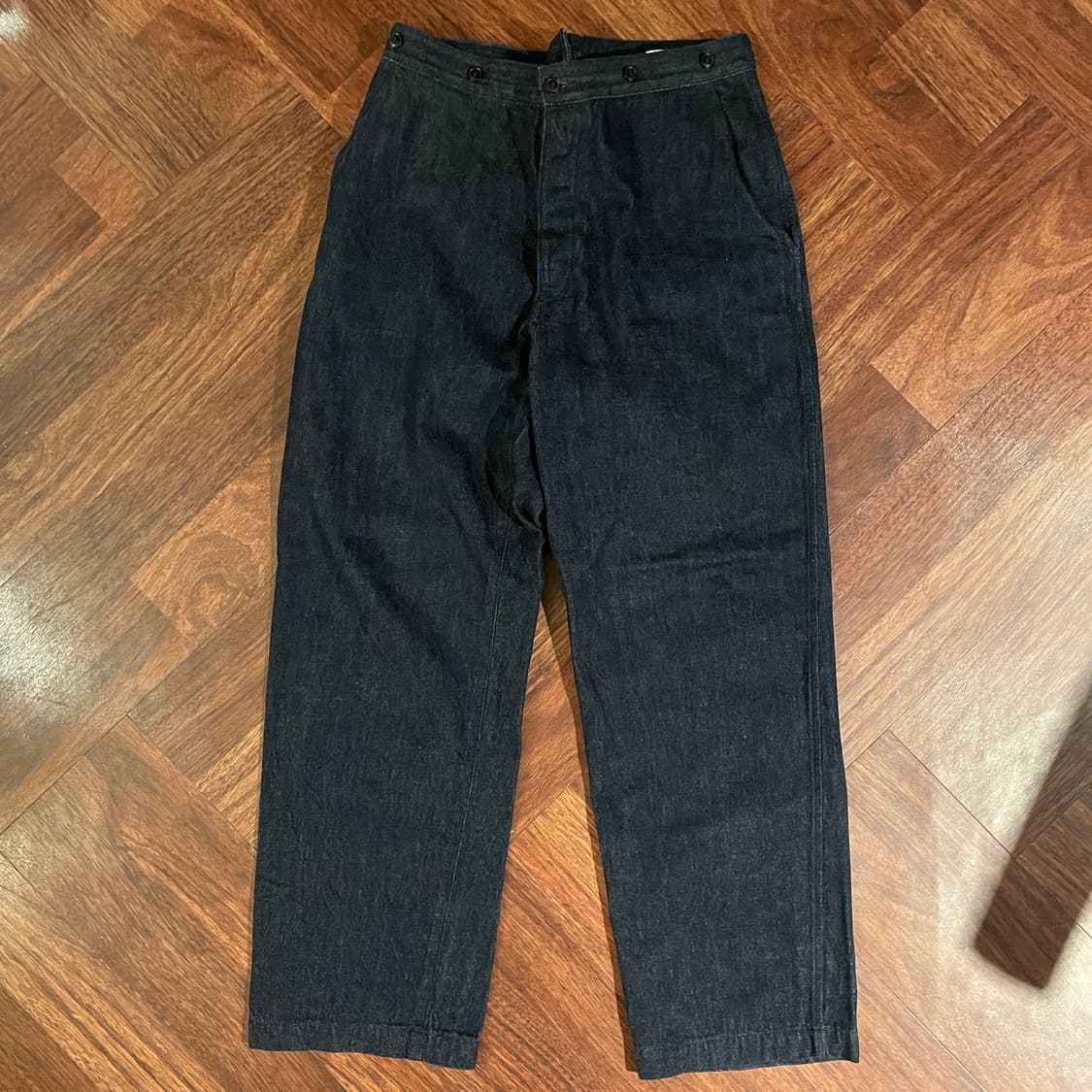 코모리 오버 데님팬츠 네이비 상품이미지1