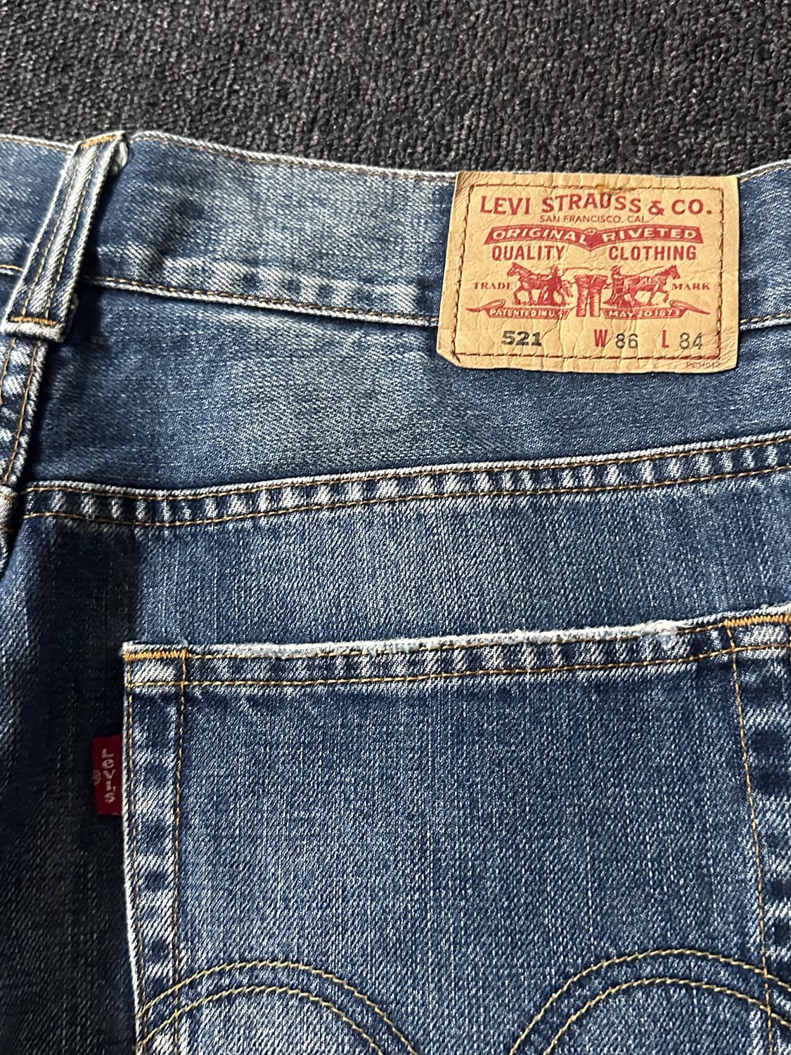 리바이스 Levis 521 와이드 레그 워싱 데님 팬츠 상품이미지3