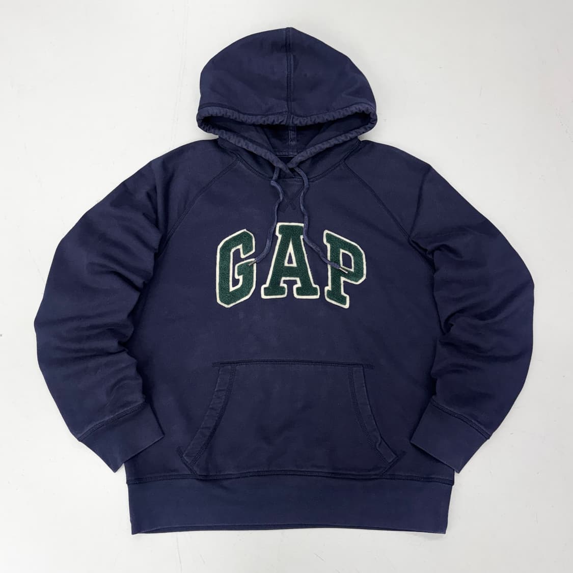 갭 Y2K 빅로고 후드티 네이비 상품이미지2