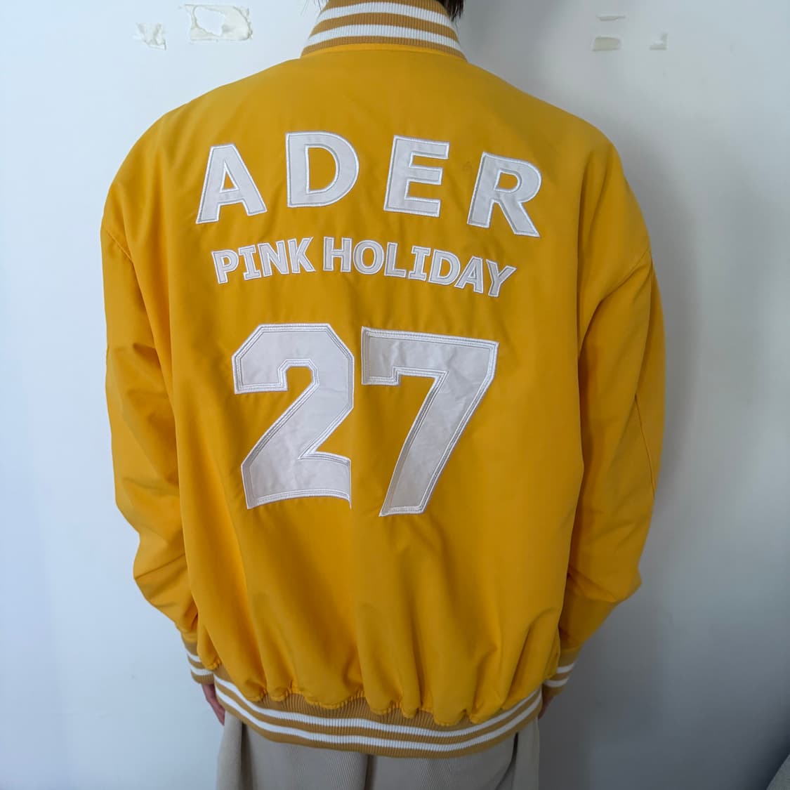 아더에러 핑크 홀리데이 바시티 자켓  상품이미지5