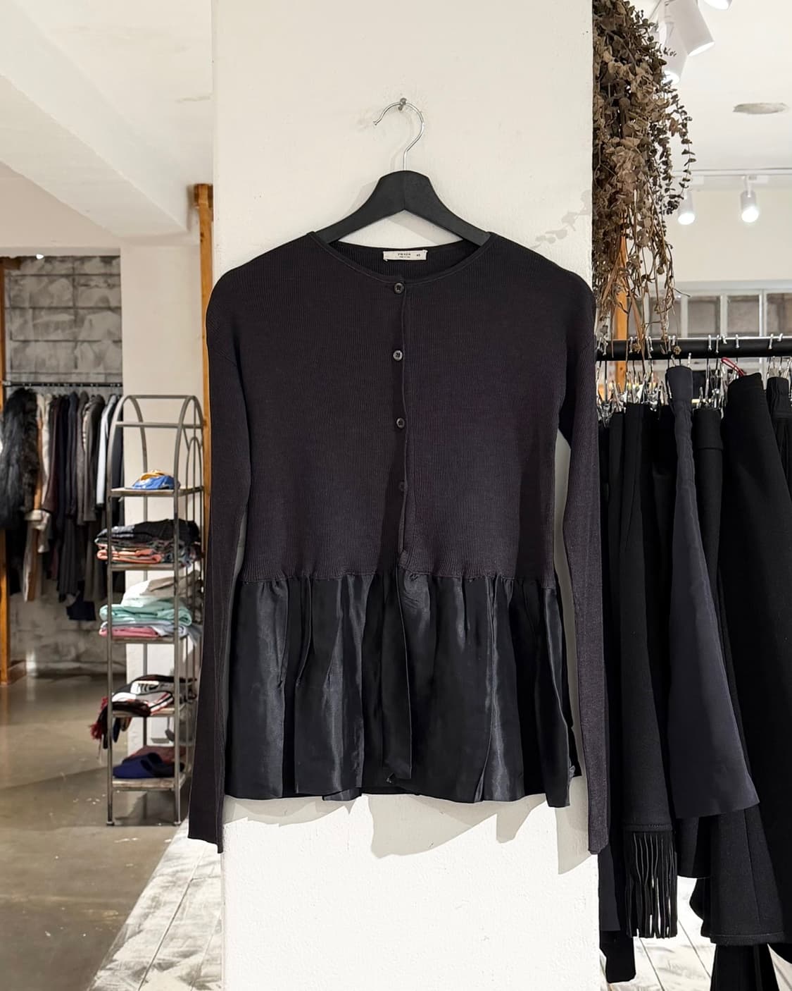 프라다 블랙 니트 실크 게더링 가디건 상품이미지1