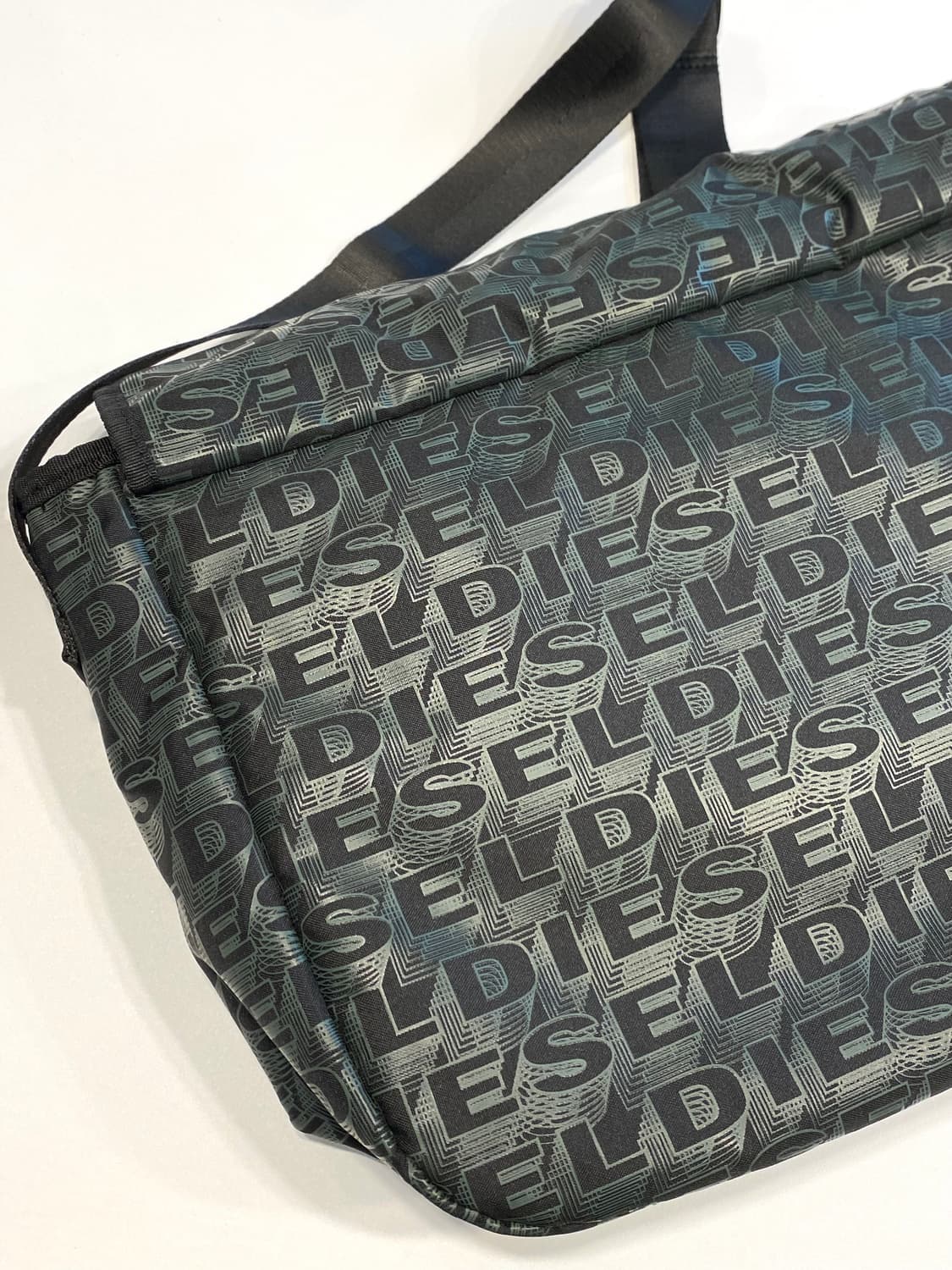 Diesel Messenger Bag 디젤 메신저백 후루츠패밀리