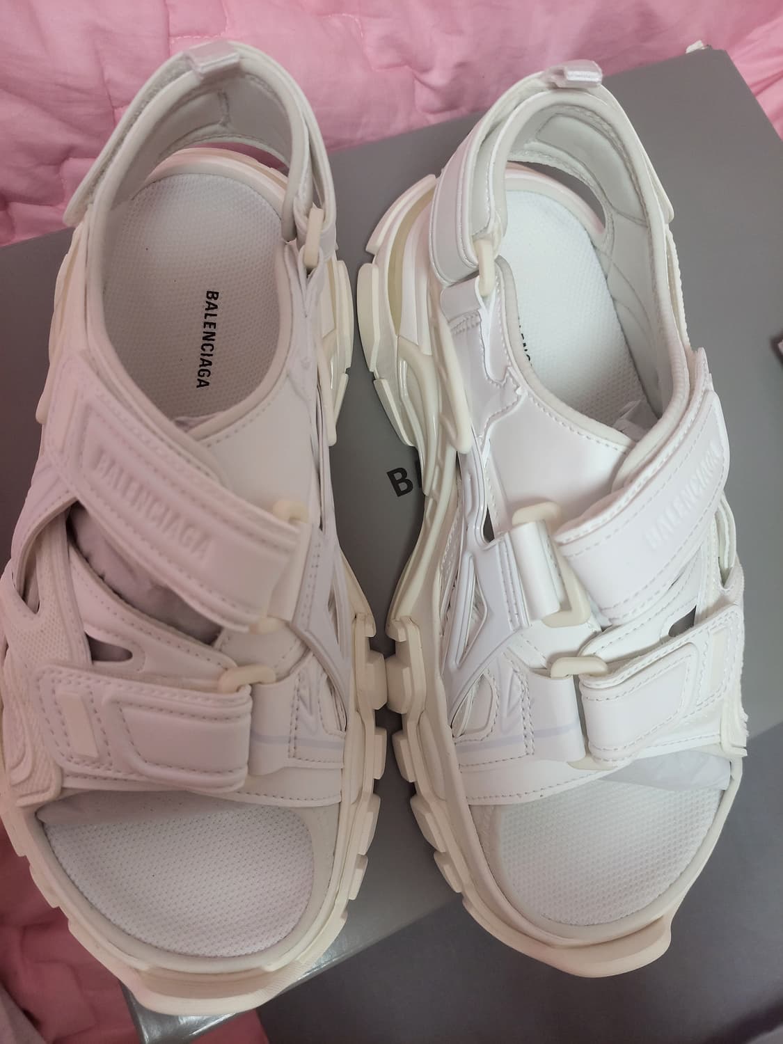 정품)급처미사용새상품!발렌시아가 트랙 샌들 36사이즈 2개있어염! 상품이미지7