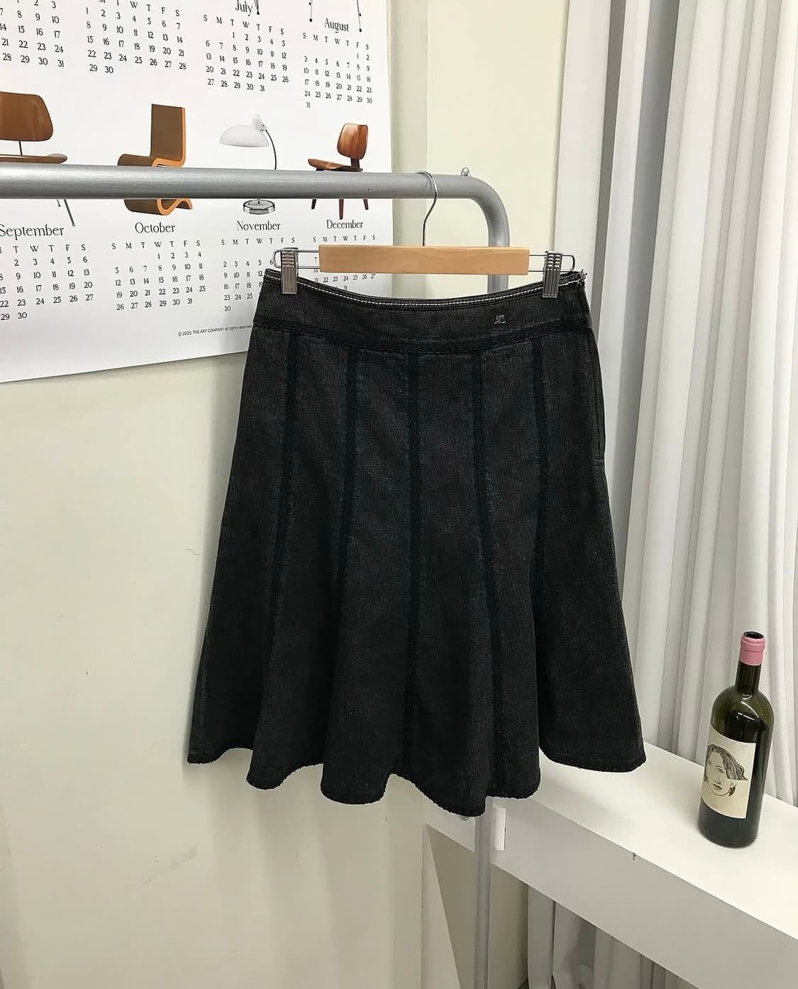 꾸레쥬 은장 로고 생지 데님 스커트 상품이미지1