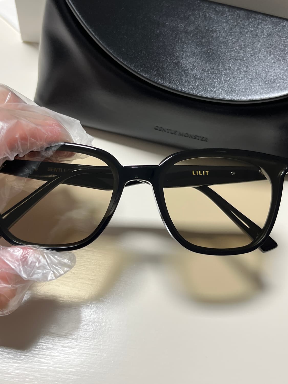 (새상품) 젠틀몬스터 릴리트 01 BR 블랙 브라운 상품이미지2