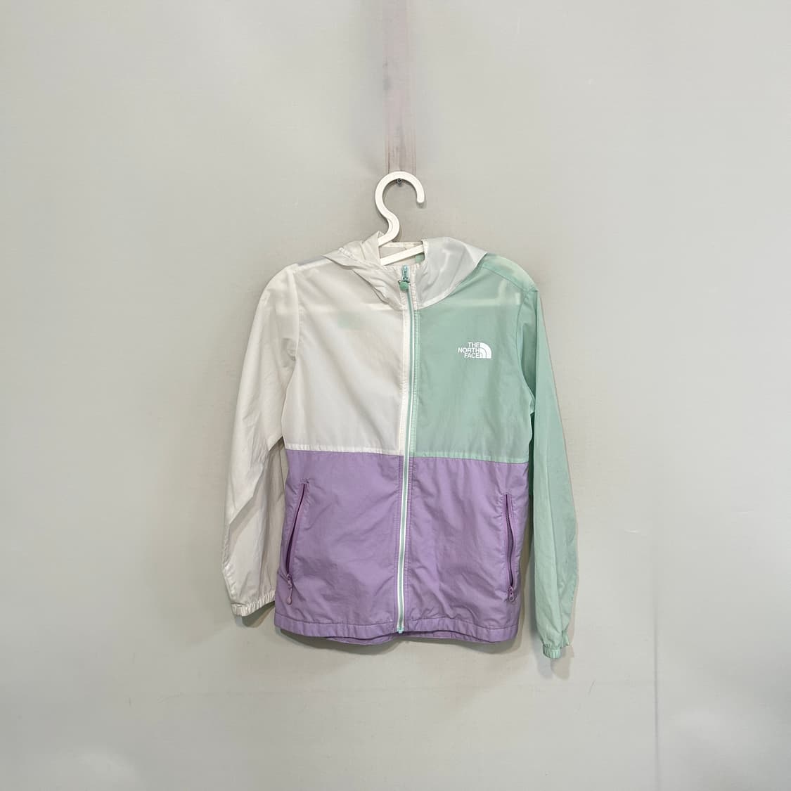 노스페이스 키즈 바람막이 150 상품이미지2